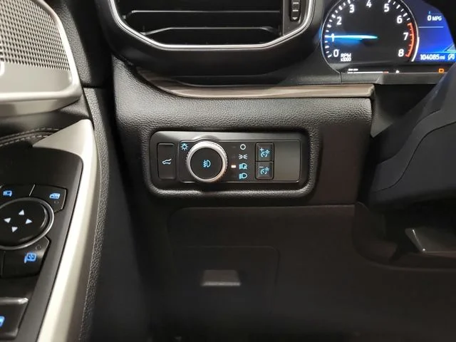 Used 2021 Black Ford Limited image 27