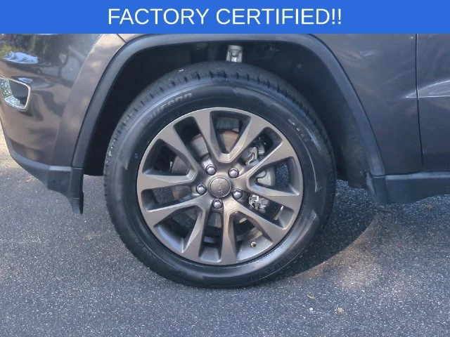 Used 2019 Gray Jeep Limited image 10