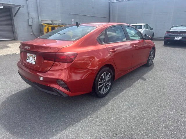 Used 2024 Red Kia LXS image 5