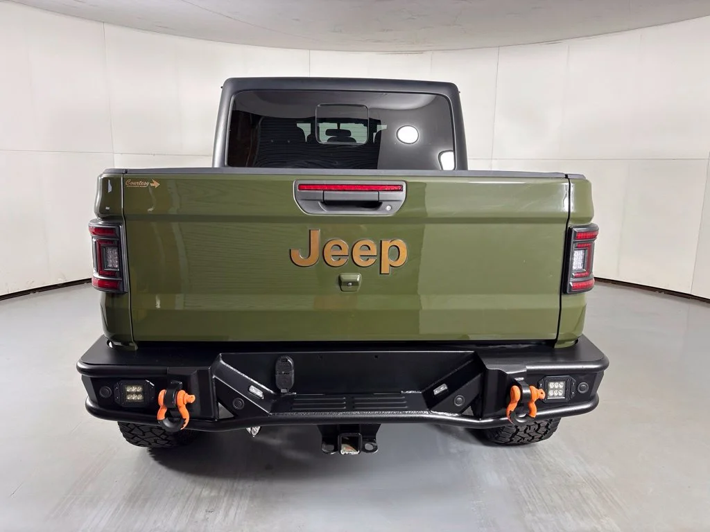 Used 2022 Green Jeep Sport image 7