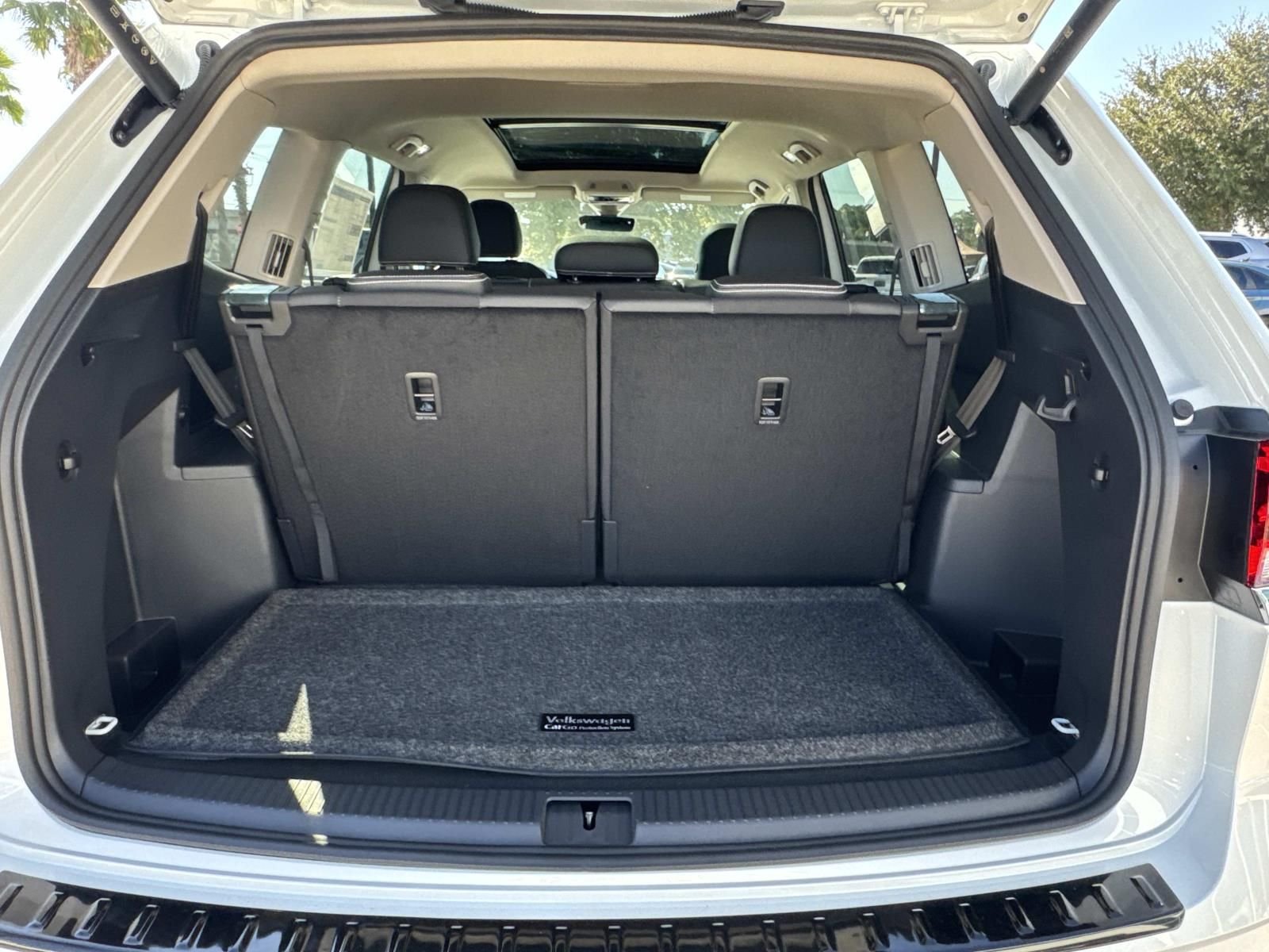 2026 Volkswagen Atlas SE w/Tech - Photo 6
