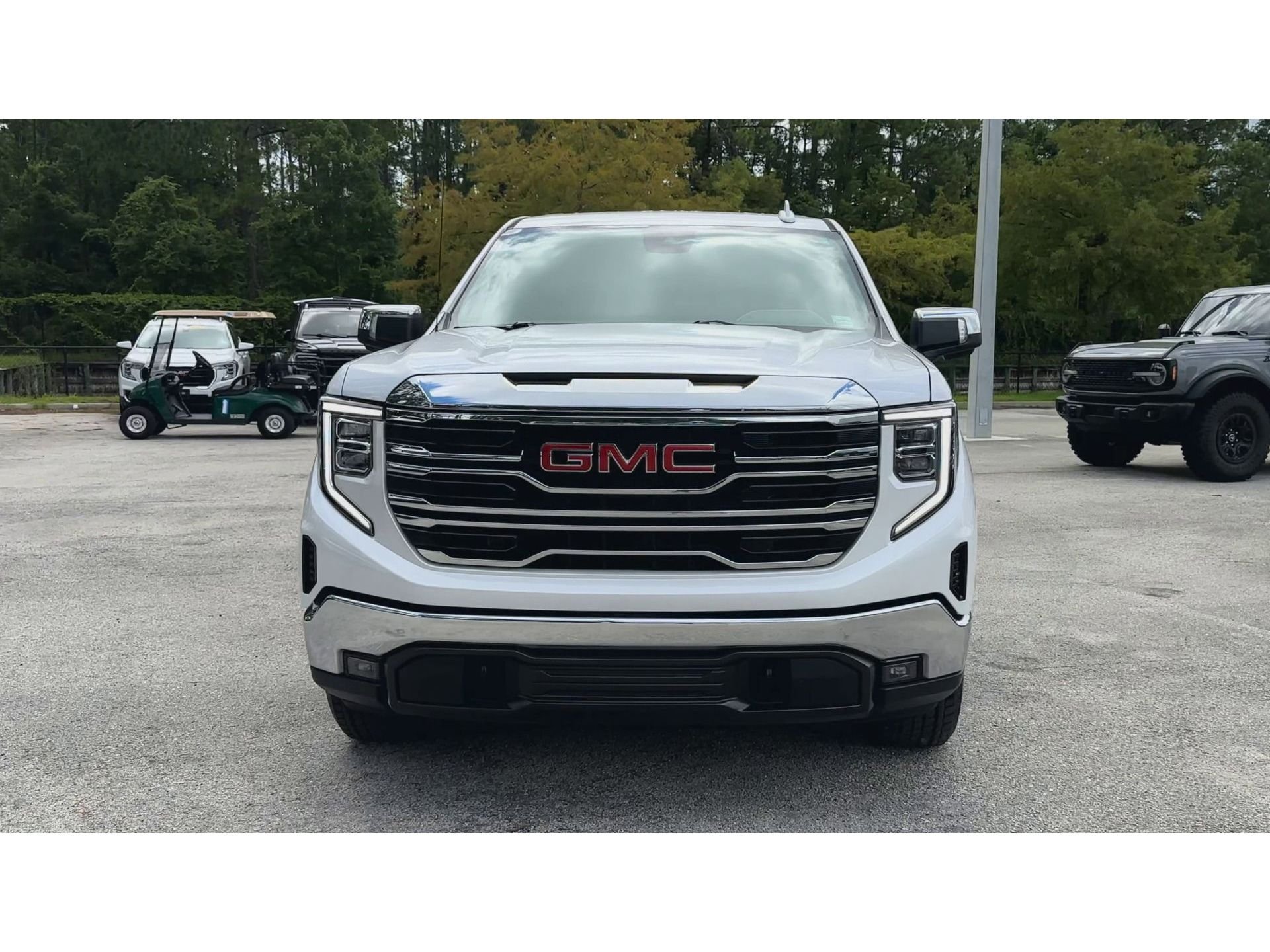 2023 GMC Sierra 1500 SLT - Photo 3