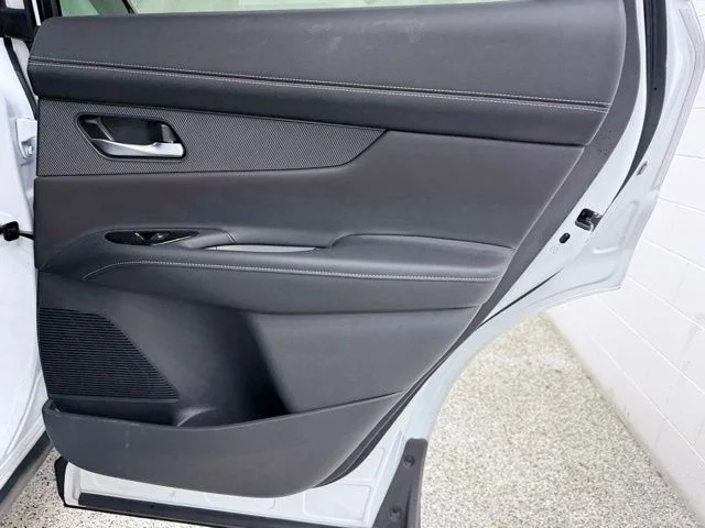 Used 2025 White Nissan SL image 21