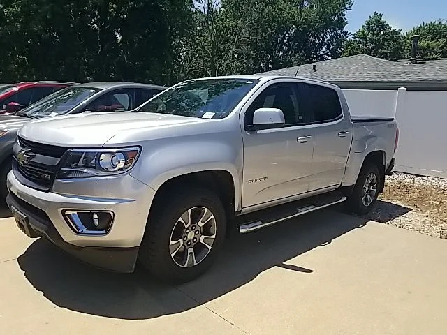 Used 2020 Silver Chevrolet Z71 image 11