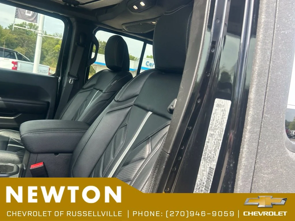 Used 2024 Black Jeep Rubicon image 5