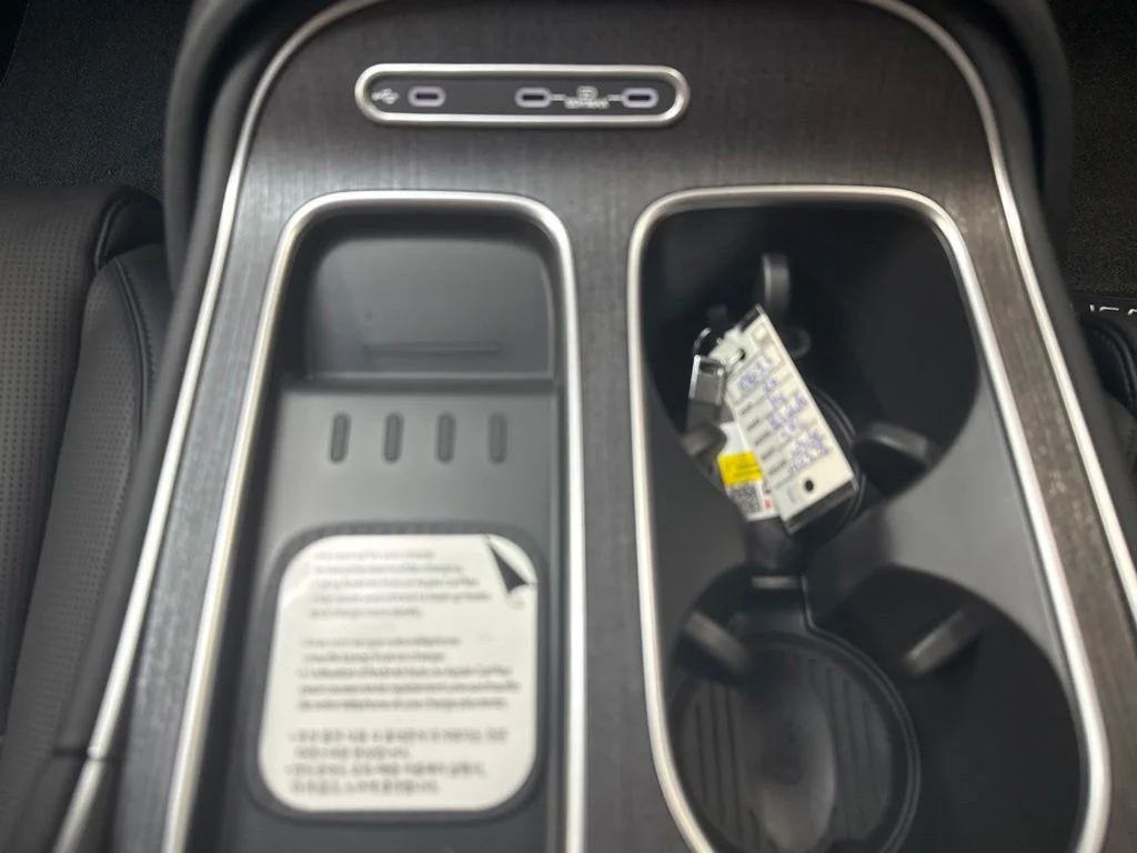 New 2027 Creamy White Pearl Hyundai SEL image 17