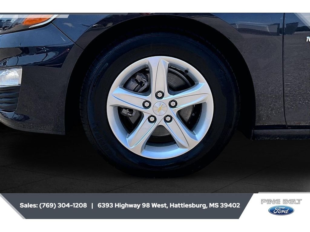 Used 2023 Dark Ash Metallic Chevrolet LT image 7