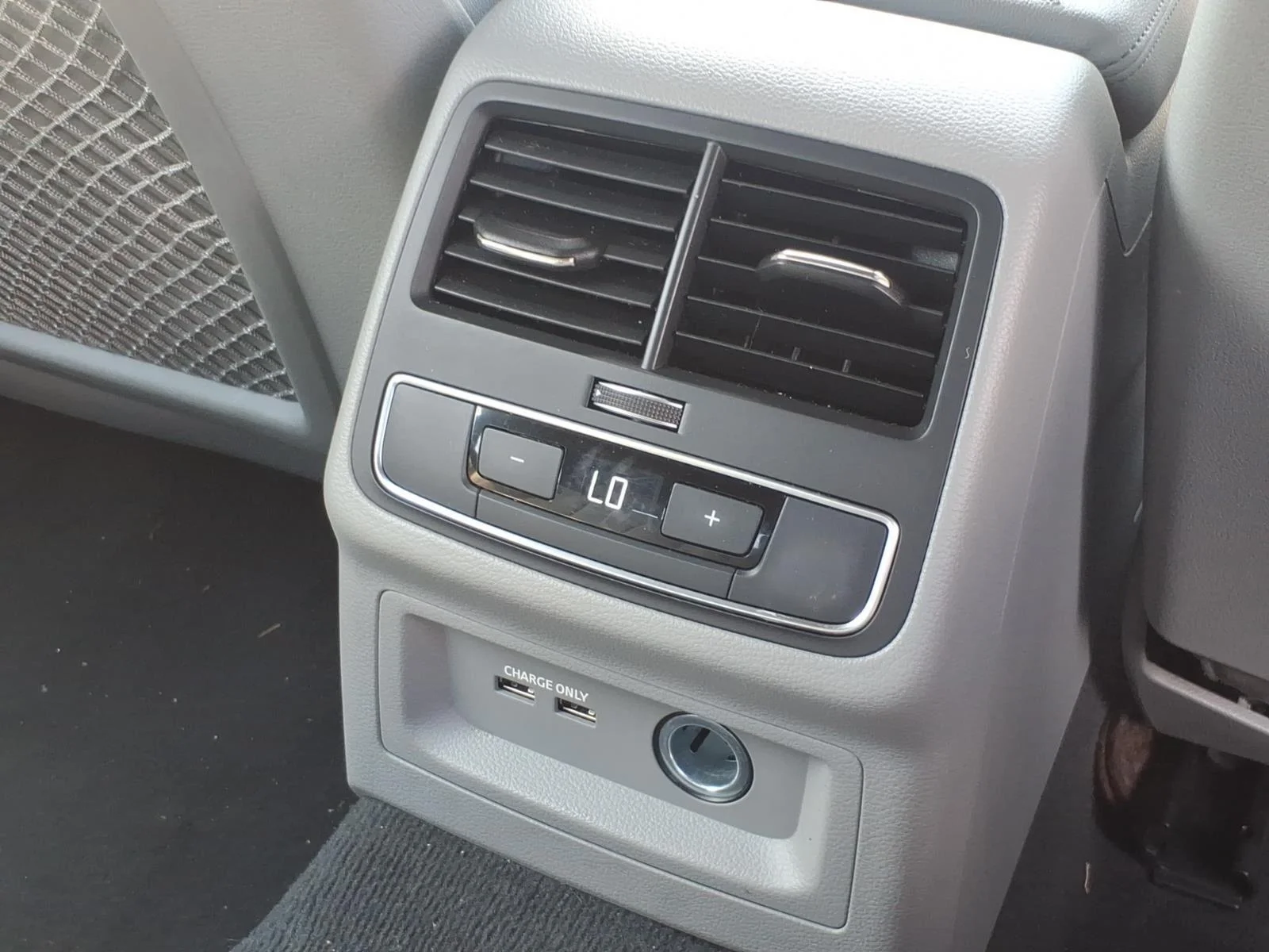 Used 2024  Audi S line Premium Plus image 23