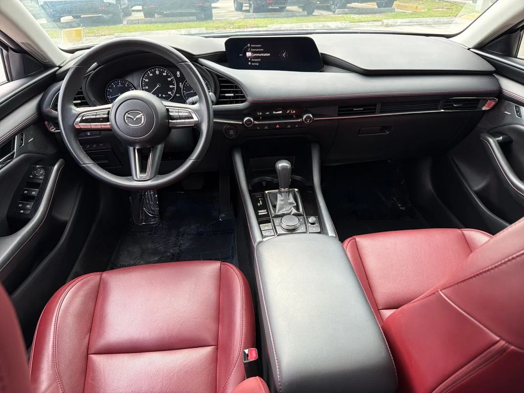 2023 Mazda Mazda3 Carbon Edition - Photo 14