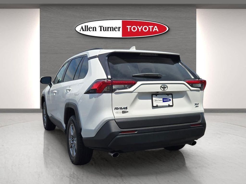 Used 2024 White Toyota XLE image 9