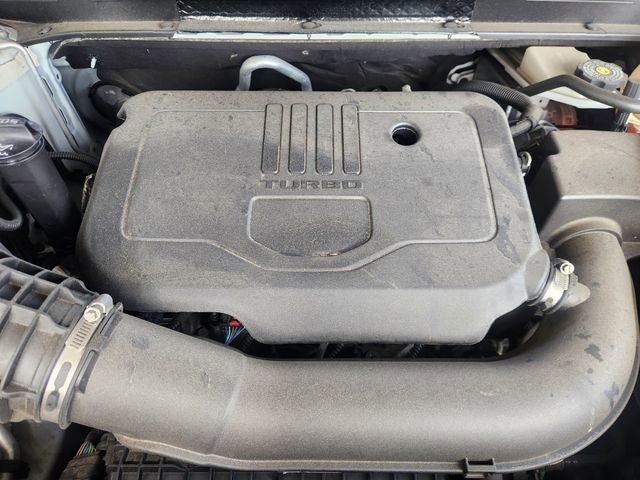 Used 2023 Summit White GMC SLE image 35