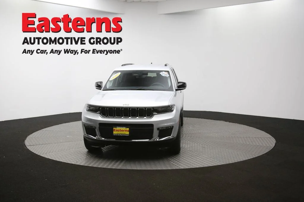 Used 2023 Silver Jeep Limited image 54