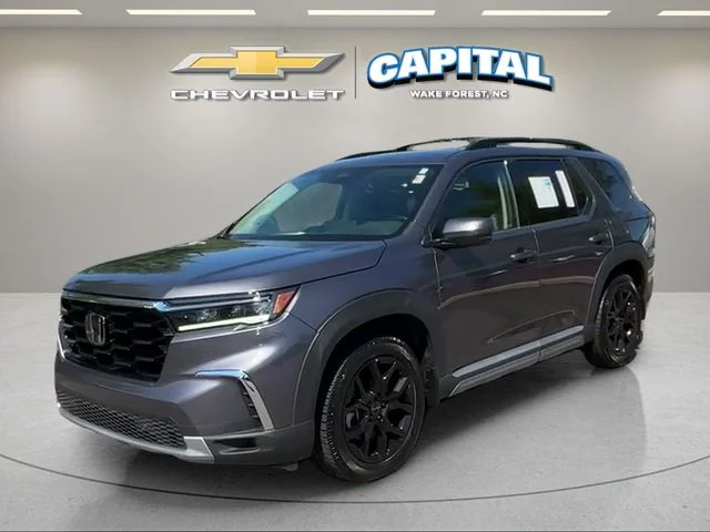 Used 2025  Honda Touring image 1