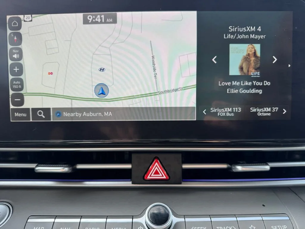 Used 2024 Silver Hyundai Blue image 22