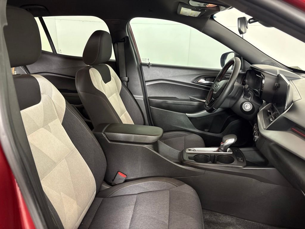 Used 2024 Red Chevrolet 1RS image 18