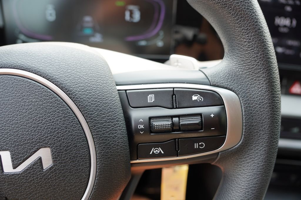 Used 2023 Fusion Black Kia LX image 28
