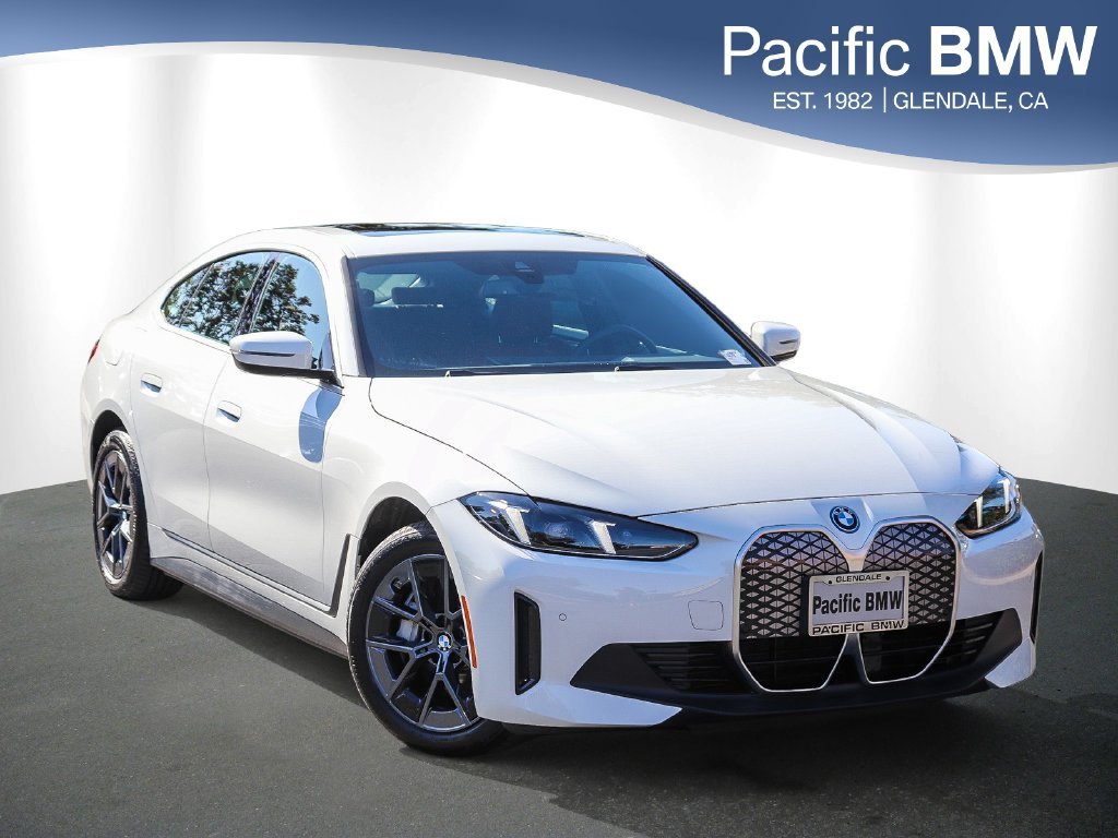 2025 BMW i4 40