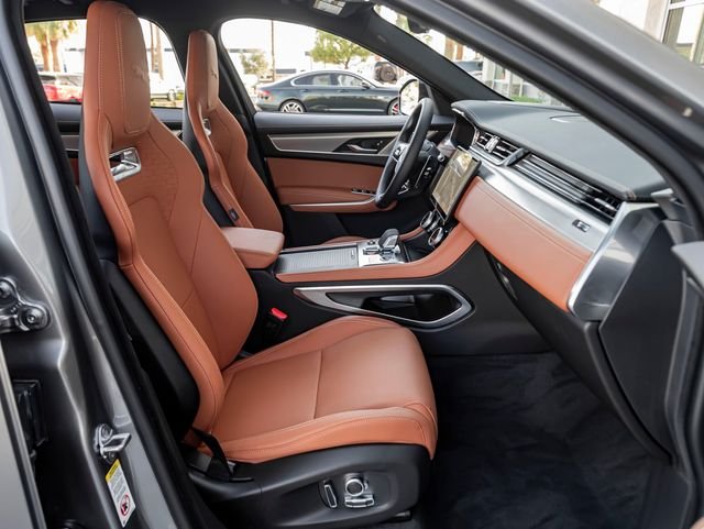 New 2026 Eiger Grey Jaguar P250 R-Dynamic S image 31