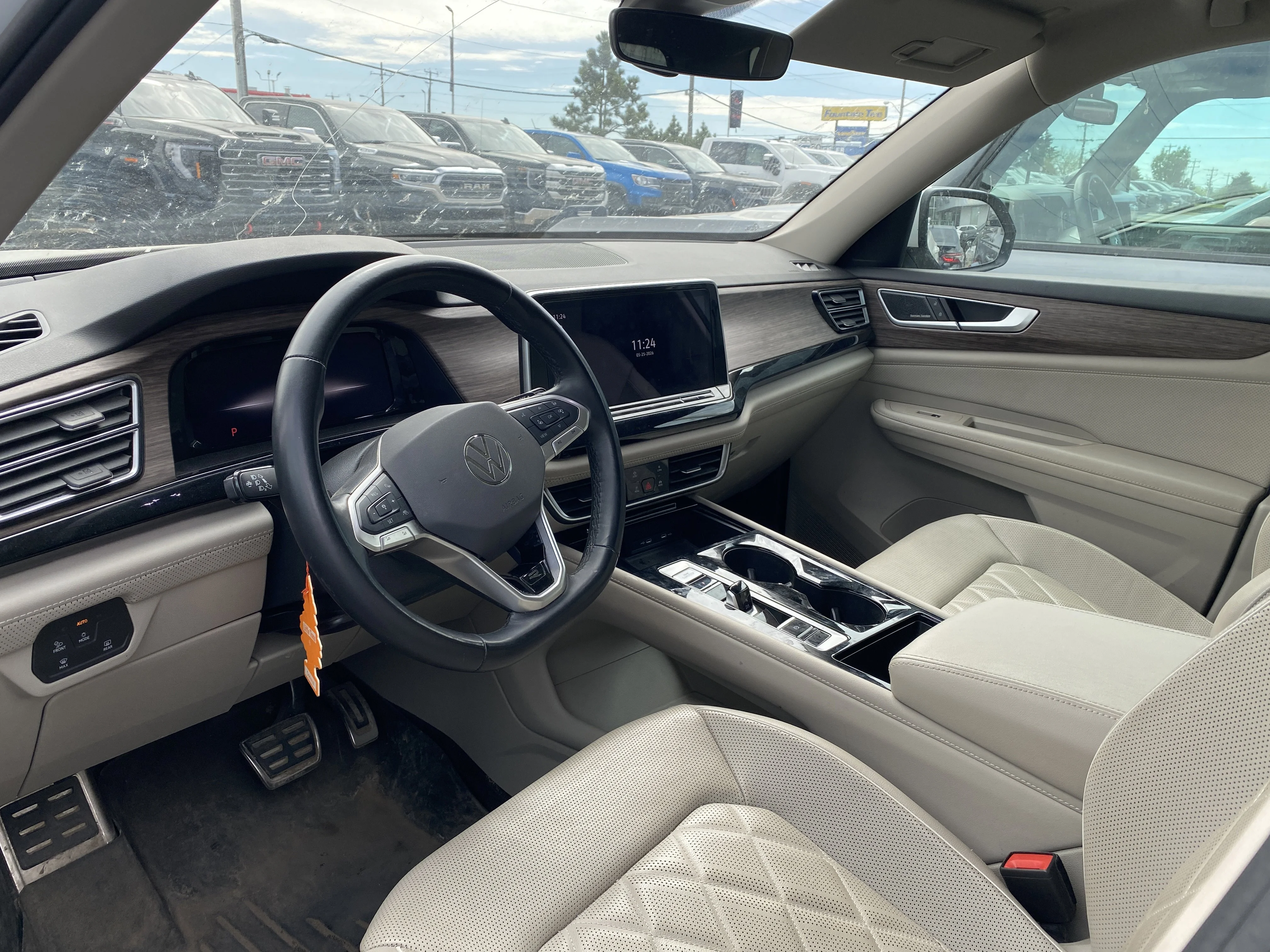 Certified Used 2024 White Volkswagen Execline * PANORAMIC SUNROOF * 360 CAMERA * RADAR CRUISE * image 3