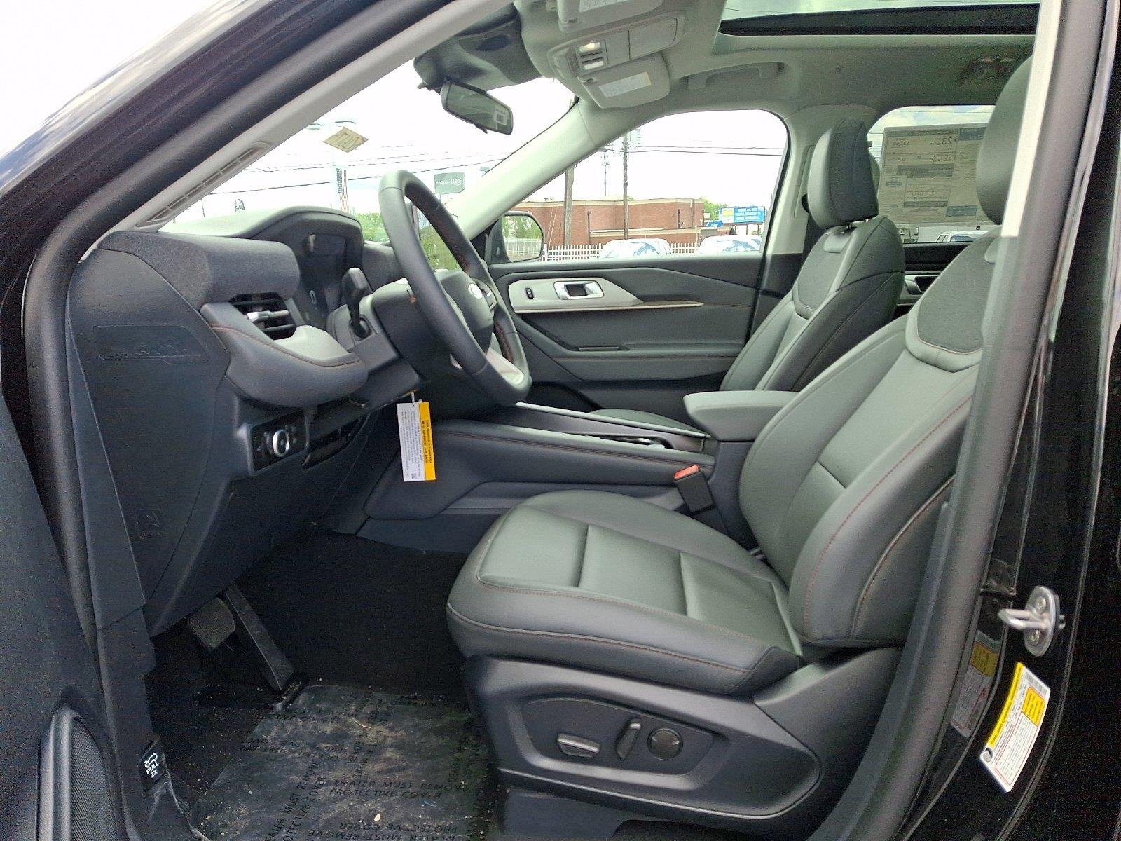 New 2026 Agate Black Metallic Ford Active image 6