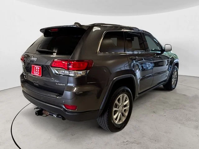 Used 2021 Gray Jeep Laredo E image 5