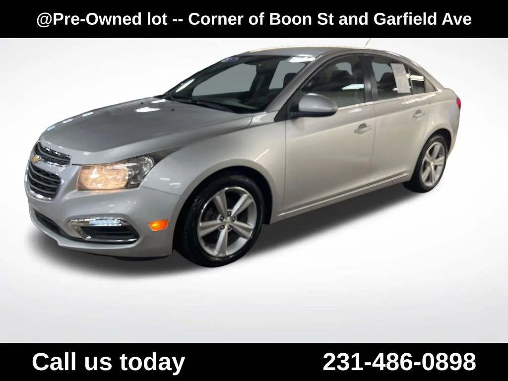 Used 2015 Silver Chevrolet 2LT image 1