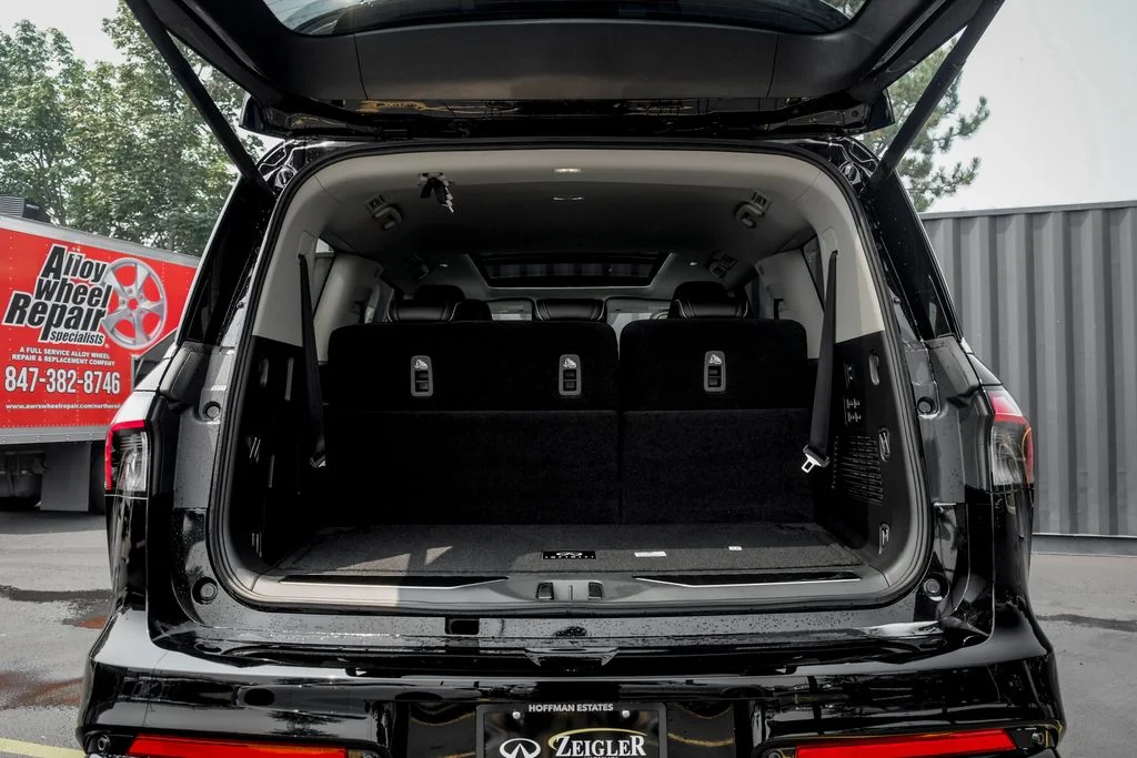 New 2027 BLACK OBSIDIAN INFINITI Luxe 4WD image 10