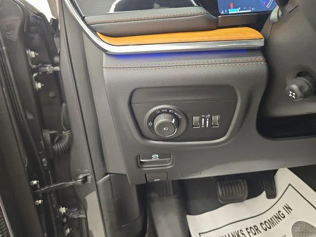 Used 2024 Metallic Jeep Summit Reserve image 35