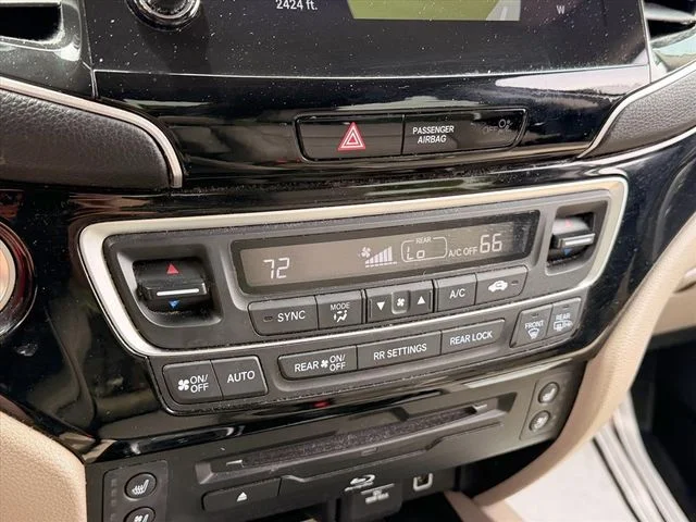 Used 2022 White Honda Elite image 32