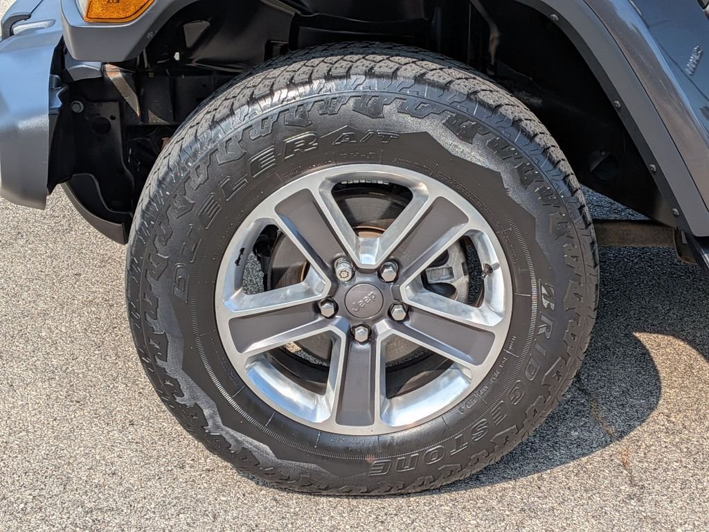 Used 2018 Gray Jeep Unlimited Sahara image 14