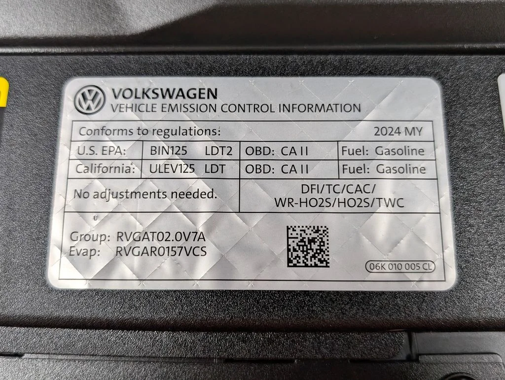 Certified Used 2024 Platinum Gray Metallic Volkswagen 2.0T SEL Premium R-Line image 28