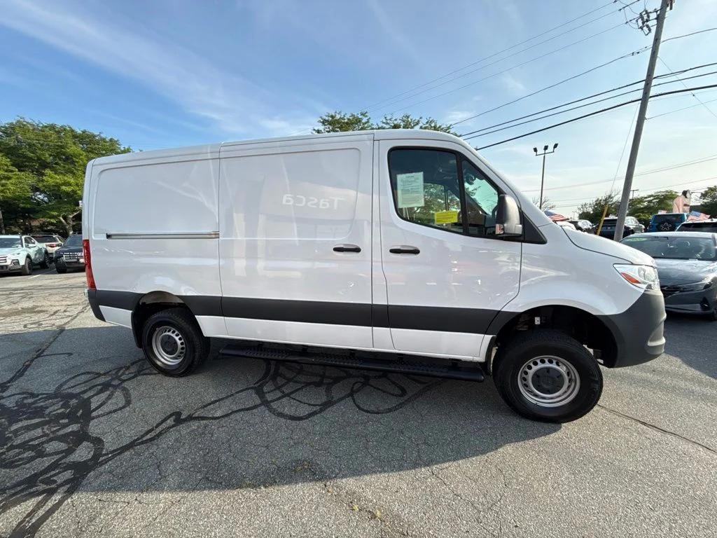 Used 2024 White Mercedes-Benz Cargo 144 WB image 4