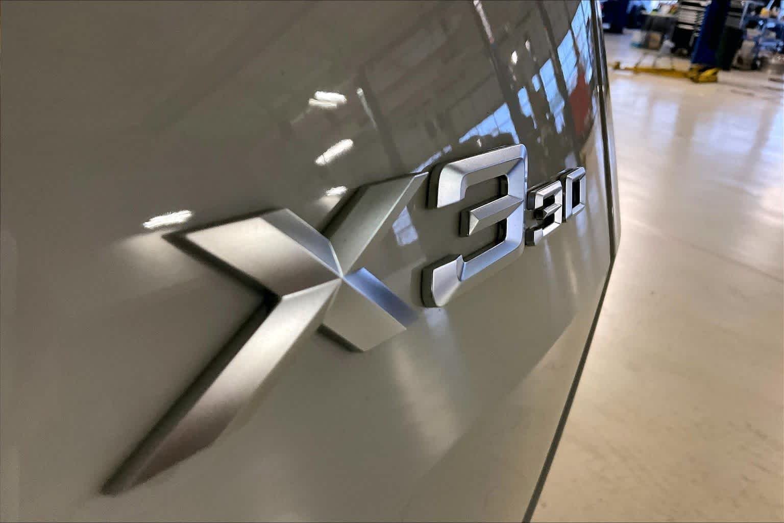 New 2026 Alpine White BMW 30 xDrive image 15