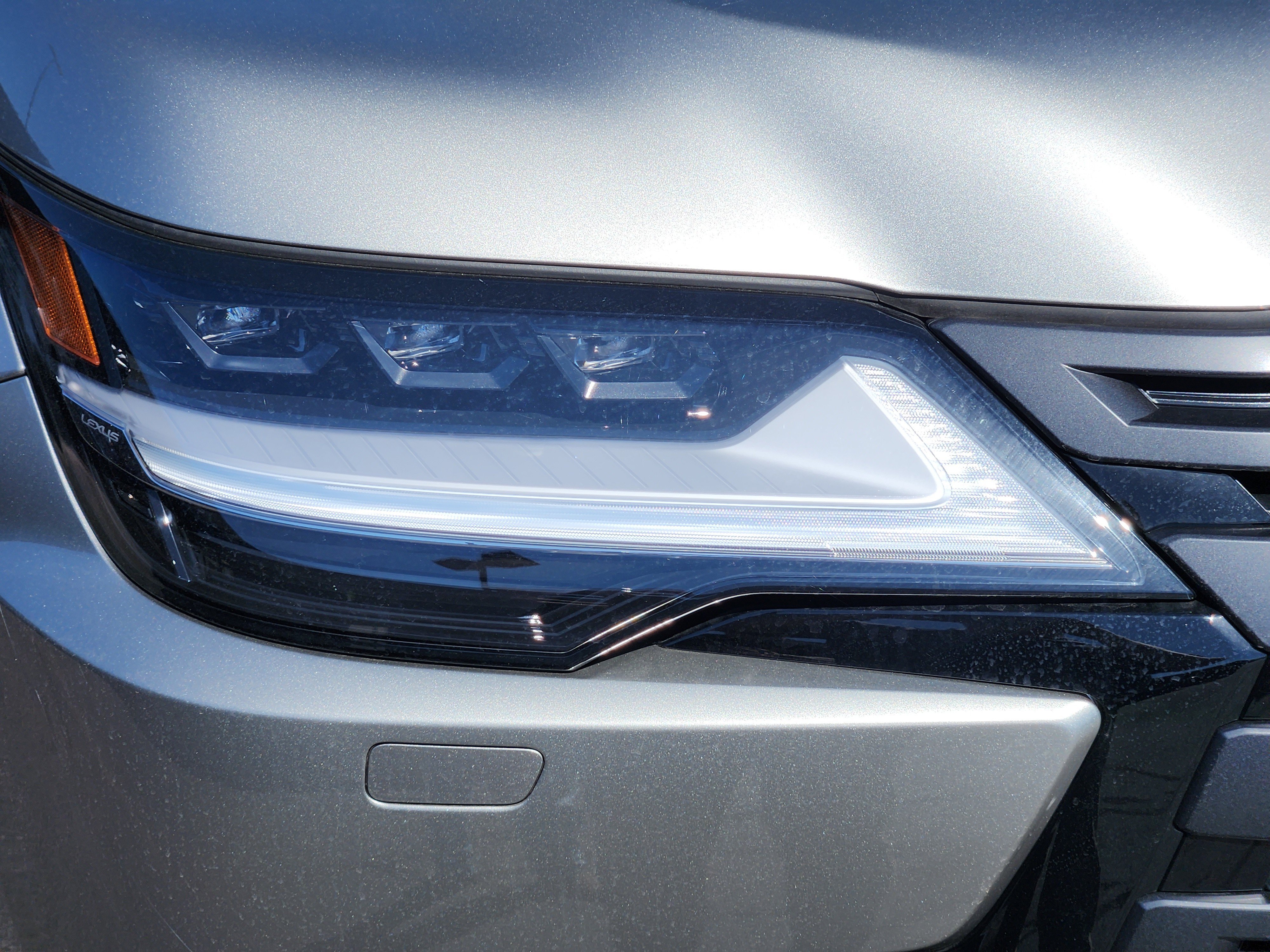 New 2026 Atomic Silver Lexus LUXURY image 6