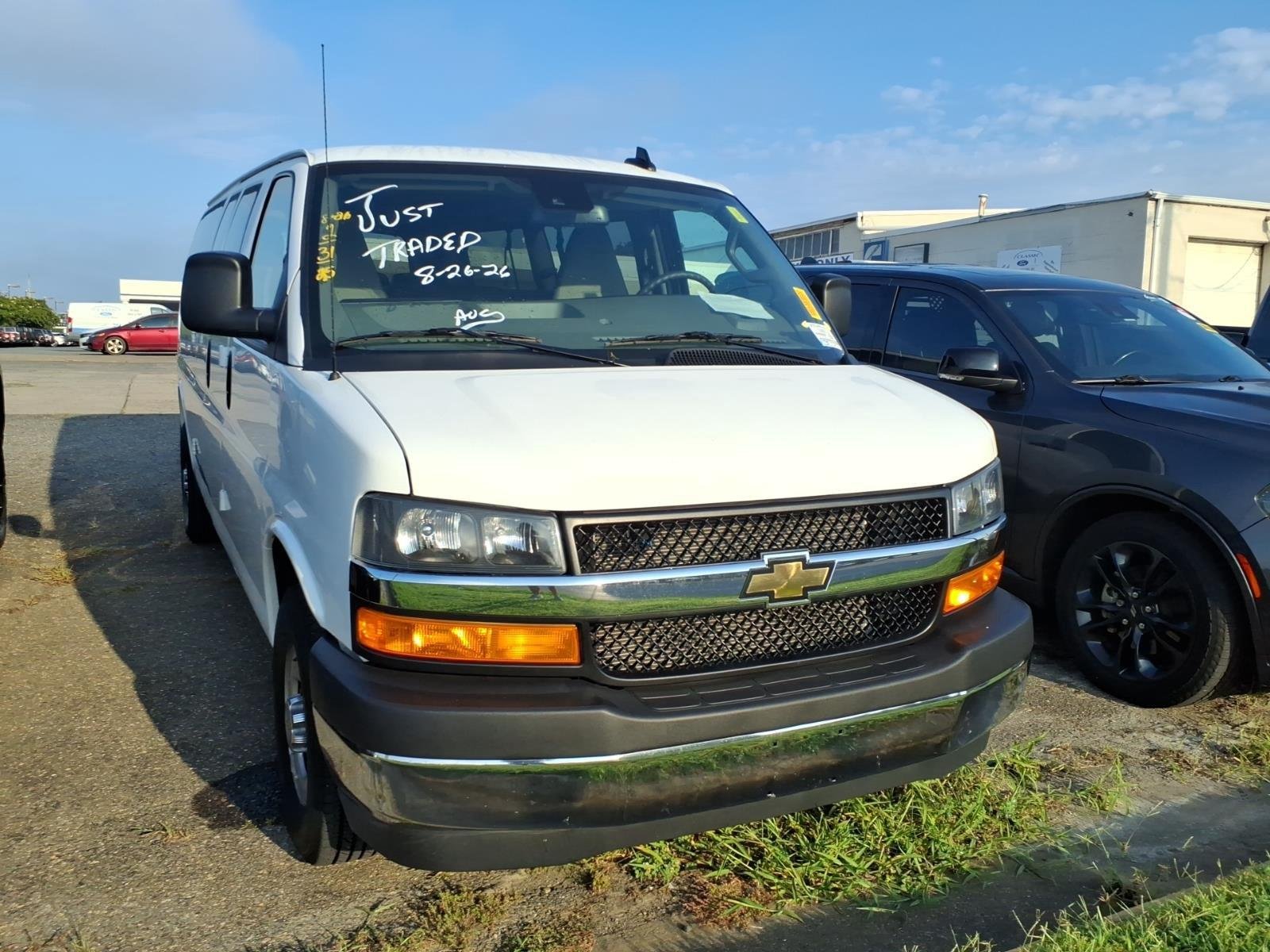 Used 2025 Summit White Chevrolet LT image 2