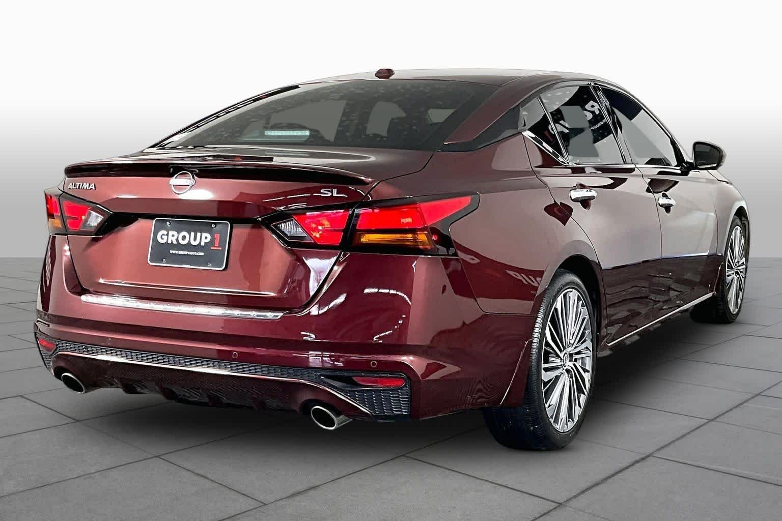 Used 2023 Garnet Pearl Metallic Nissan 2.5 SL image 21
