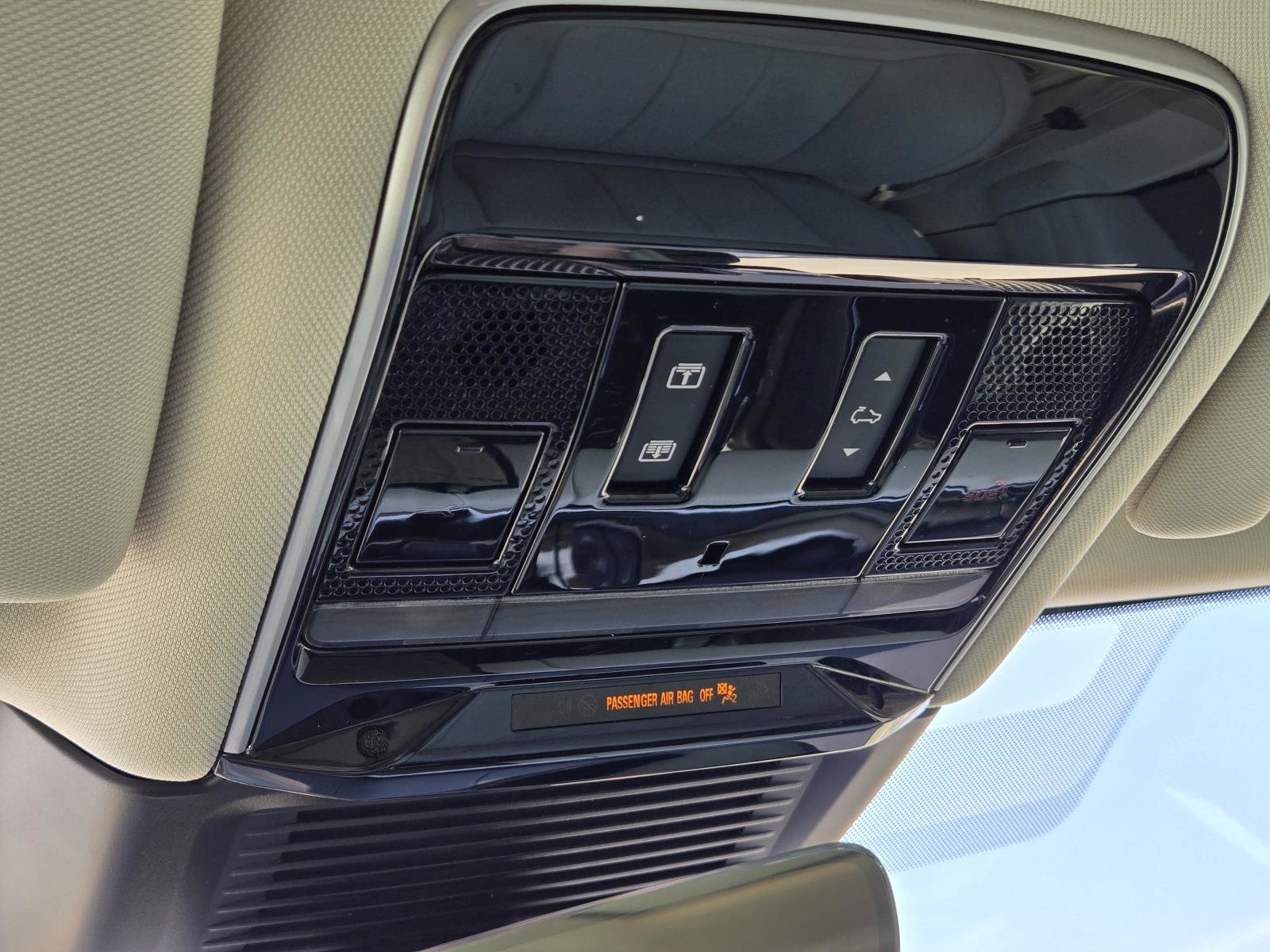 Used 2023 Santorini Black Land Rover SE image 23