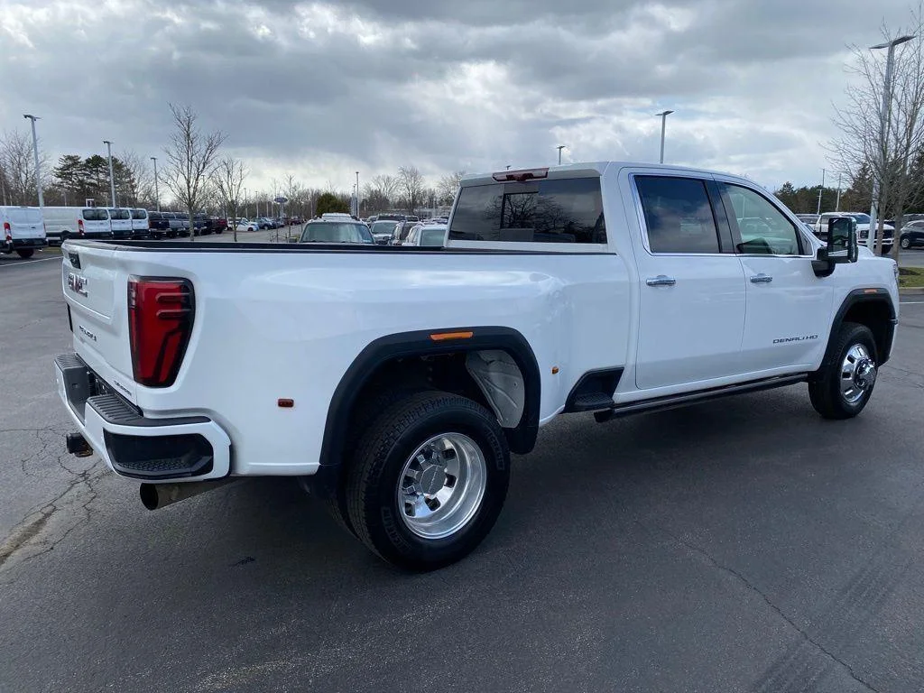 Used 2024 Summit White GMC Denali image 11