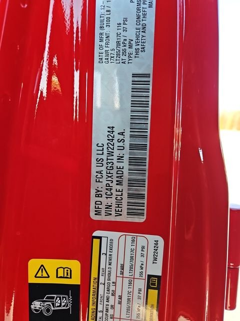 New 2026 Firecracker Red Clear-Coat Exterior Paint Jeep Rubicon image 27