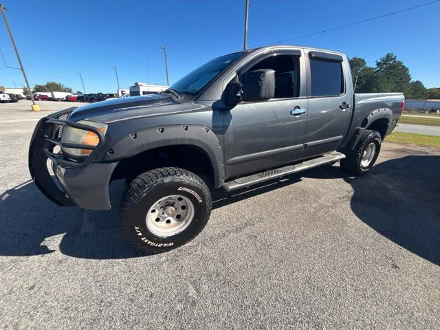 Used 2004 Gray Nissan LE image 3