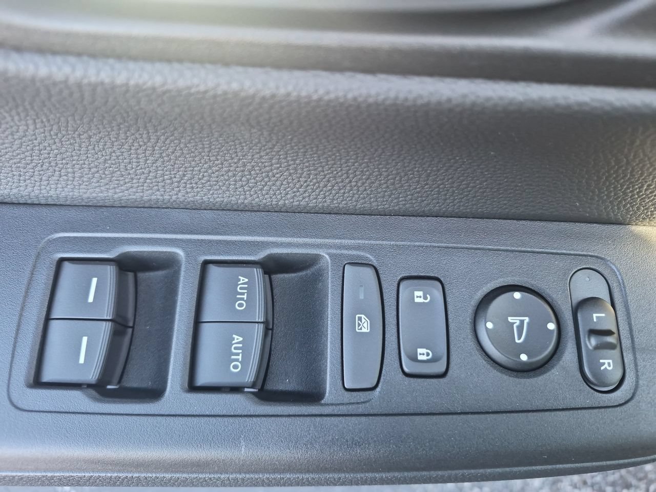 New 2027 Meteorite Gray Metallic Honda Sport AWD image 13