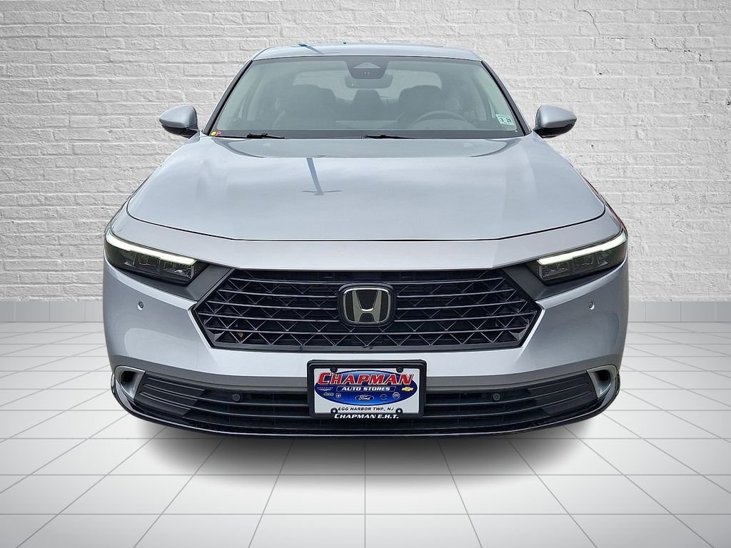 Used 2024 Silver Honda Touring image 2