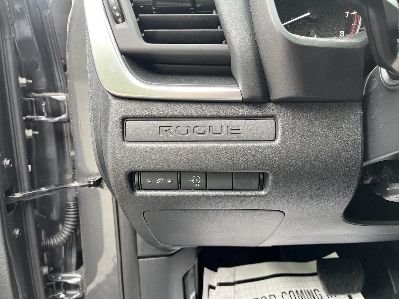 Used 2023 Gun Metallic Nissan S image 30