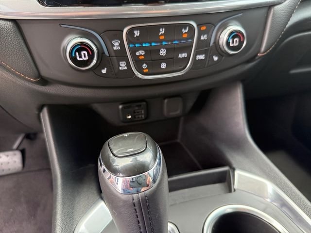 Used 2020 Summit White Chevrolet 3LT image 20