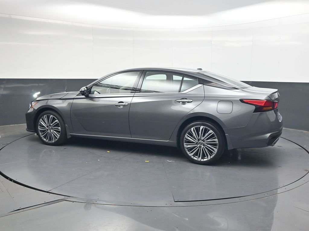 Used 2023 Gray Nissan 2.5 SL image 8