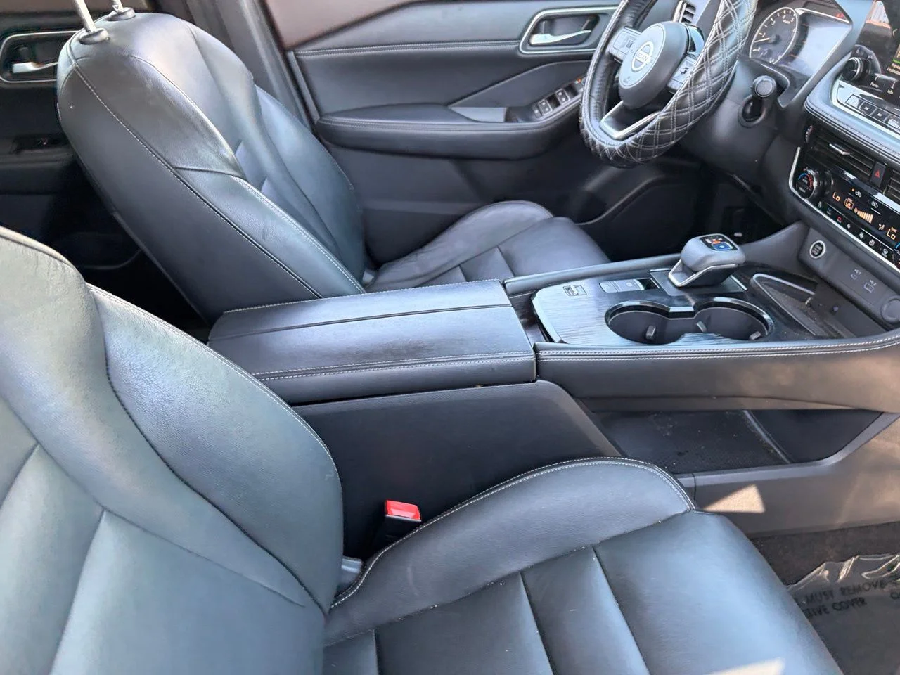 Used 2021 Super Black Nissan SL image 11