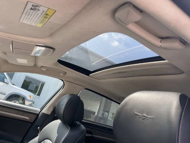 Used 2021 Blue Genesis 3.3T Premium image 19