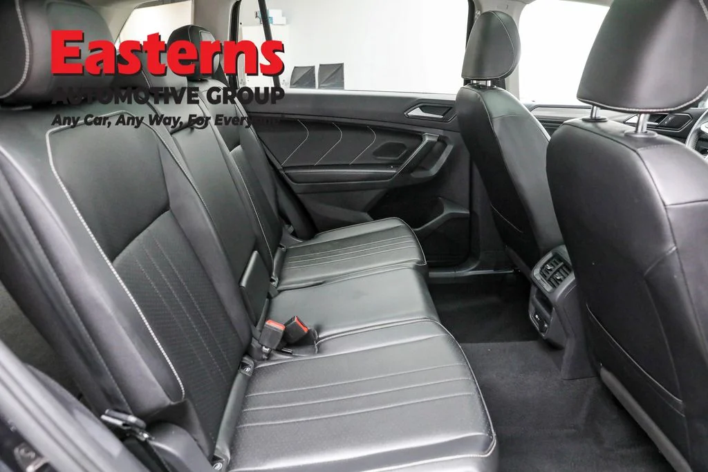 Used 2022 Black Volkswagen 2.0T SE image 22