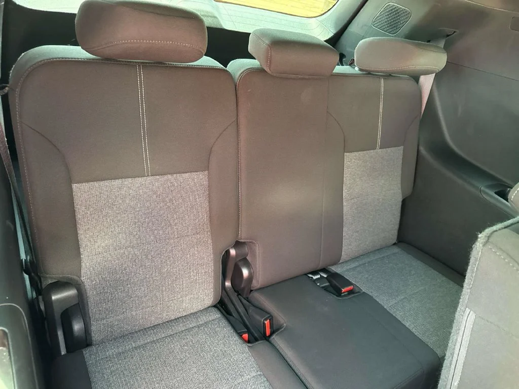 Used 2025 White GMC Elevation image 12