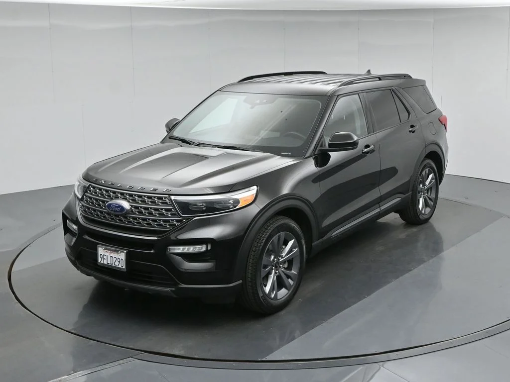 Certified Used 2022 Black Ford XLT image 39